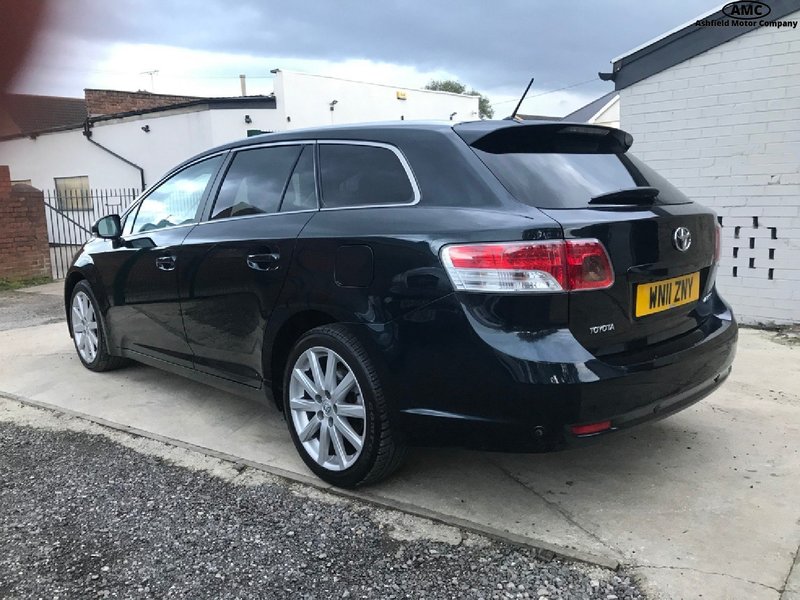 TOYOTA AVENSIS